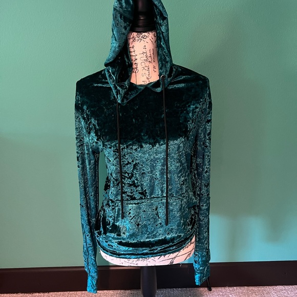 LF Tops - NWT Emma & Sam Crushed Velvet Pullover Hoodie  Size XS
